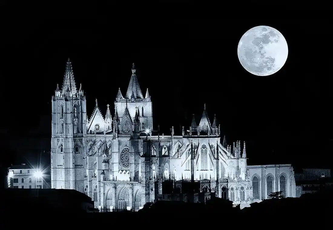 Catedral de León — trabajo con orgullo desde León, Castilla y León